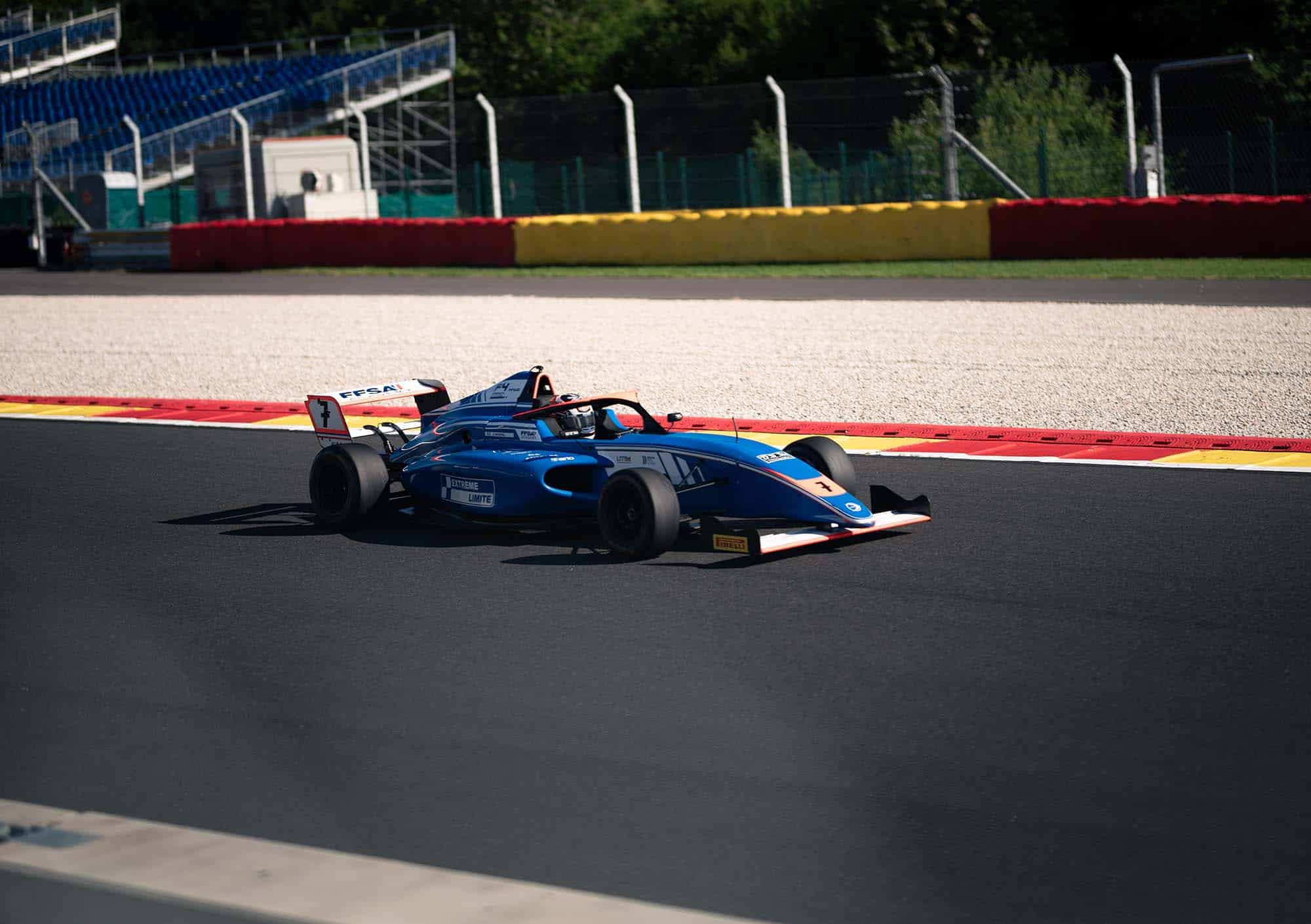 Formule 4 Extrême Limite sur le circuit de Spa-Francorchamps