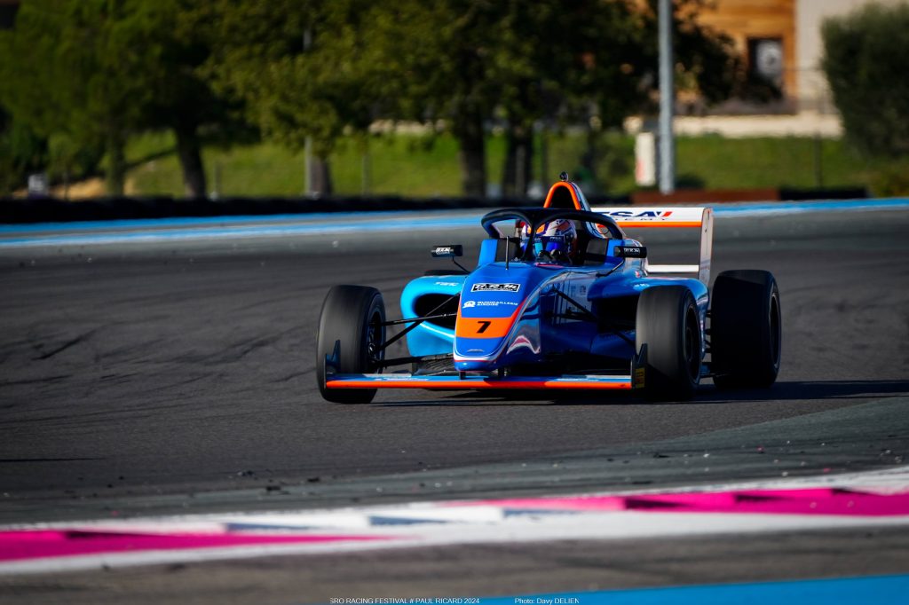 La transition du karting à la Formule 4 : le tremplin vers la compétition de haut niveau 2 F4 Jules Roussel Extreme Limite Visuel 2